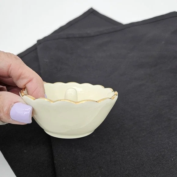 Vintage Discontinued Lenox Ring Holder Scalloped Edge Trimmed In Gold - Picture 2 of 6